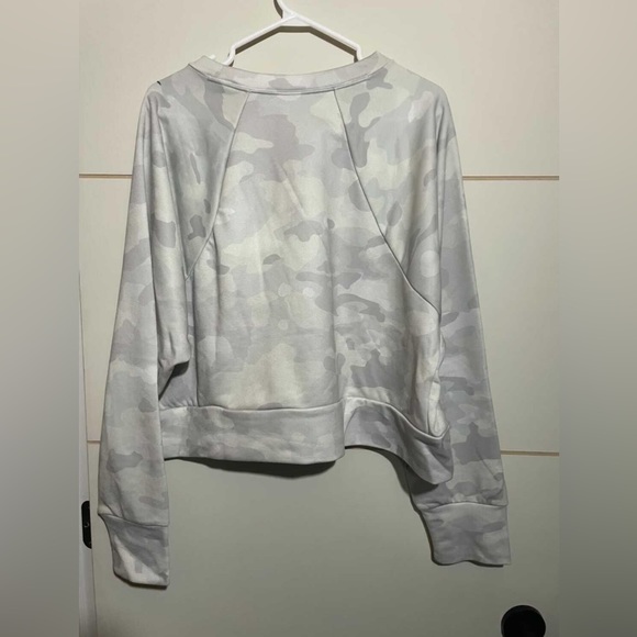 Nike Oversized Crop Long Sleeve - Picture 3 of 3